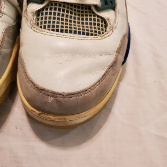 Size 12 - Jordan 4 Retro Military Blue 2006 - Picture 6 of 9